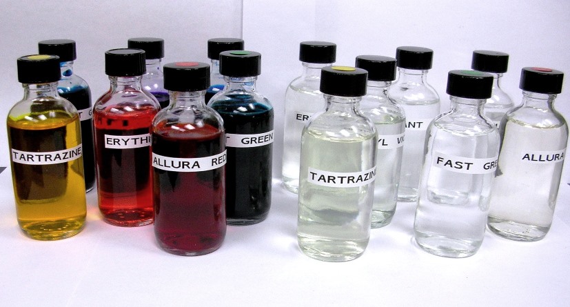 Decoloration of azo dyes in wastewater